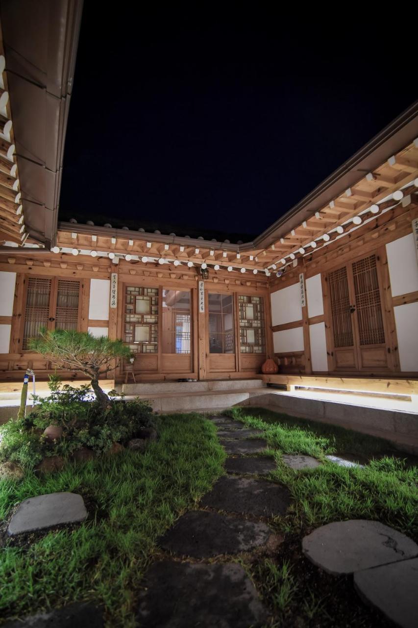 Cheong Yeon Jae Hanok Hotel Seoul Ngoại thất bức ảnh